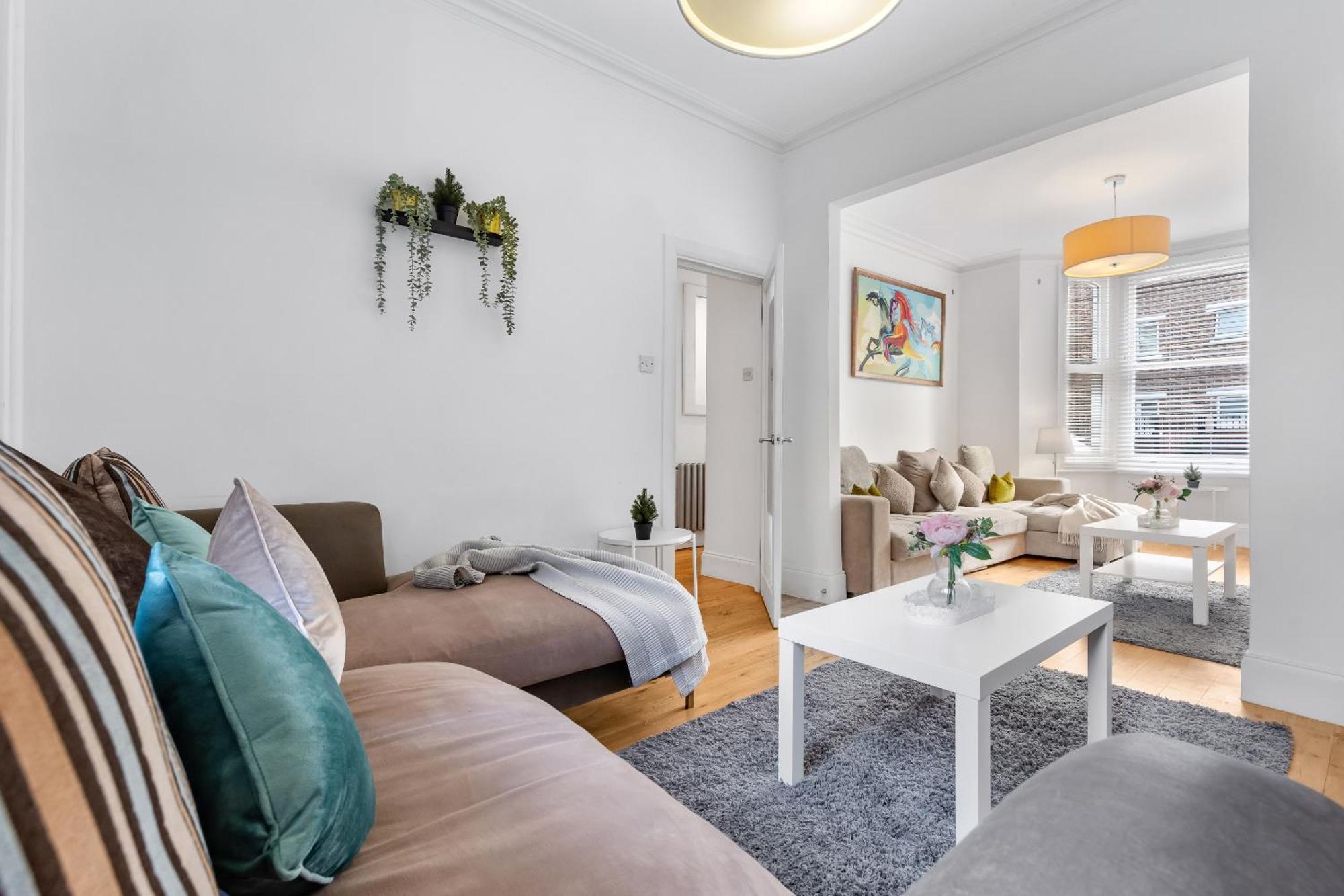 Luxury 4-Bedroom Modern Flat In Central London Steps From Station, Sleeps 9 In Style! Eksteriør bilde