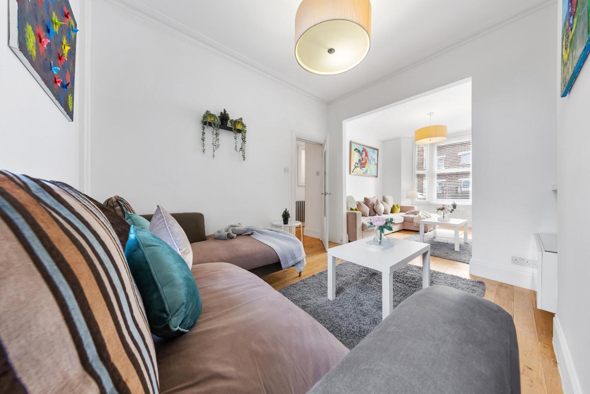 Luxury 4-Bedroom Modern Flat In Central London Steps From Station, Sleeps 9 In Style! Eksteriør bilde