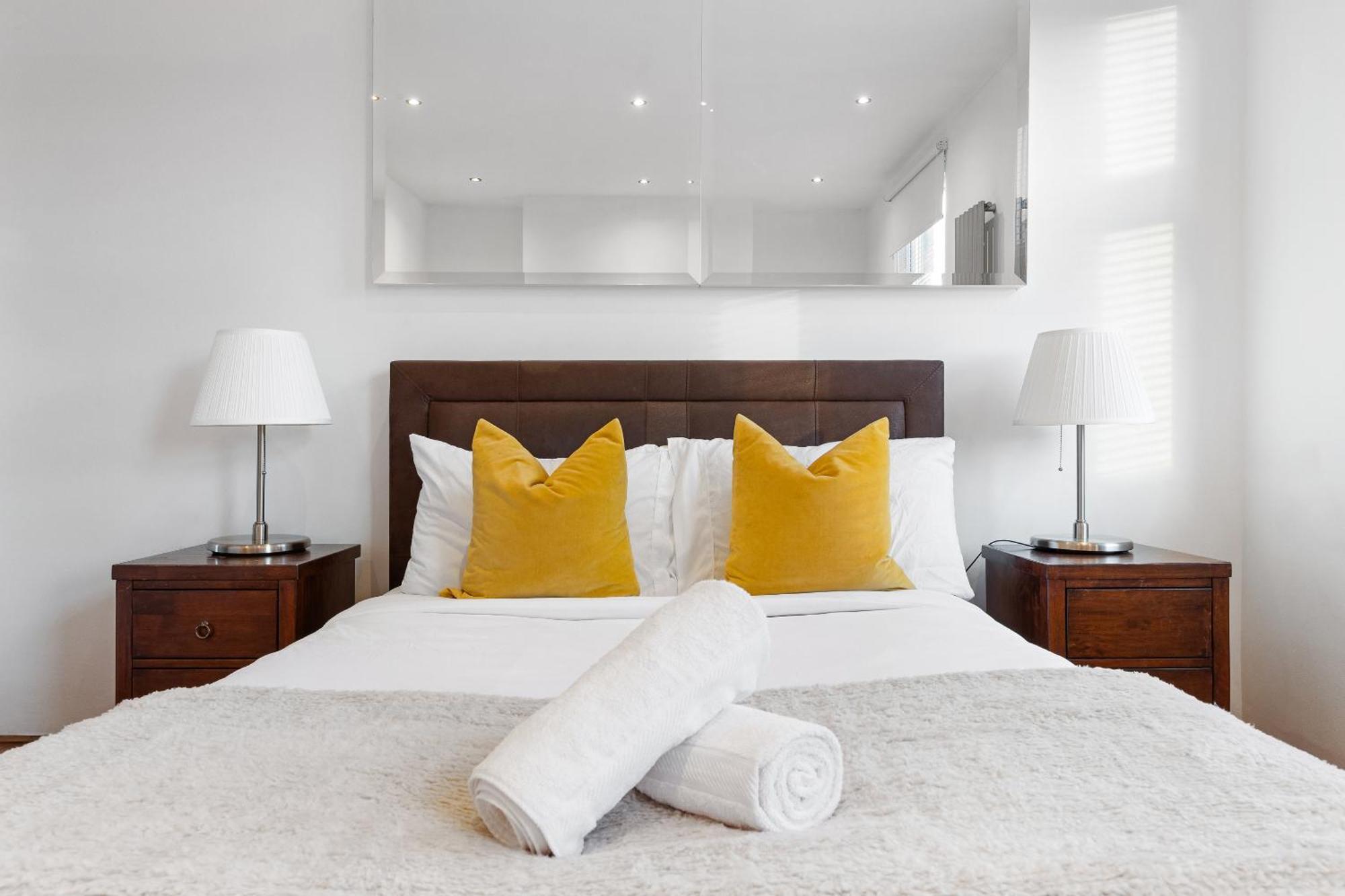 Luxury 4-Bedroom Modern Flat In Central London Steps From Station, Sleeps 9 In Style! Eksteriør bilde