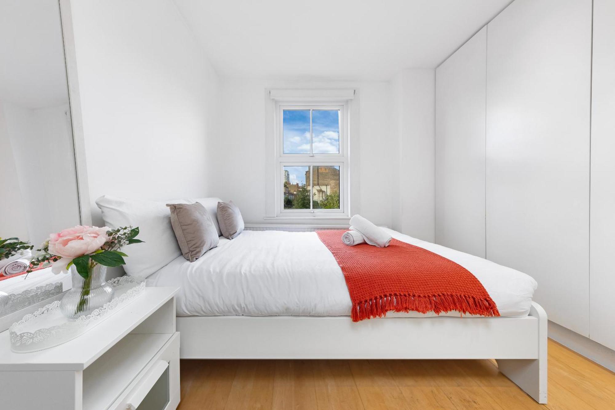Luxury 4-Bedroom Modern Flat In Central London Steps From Station, Sleeps 9 In Style! Eksteriør bilde