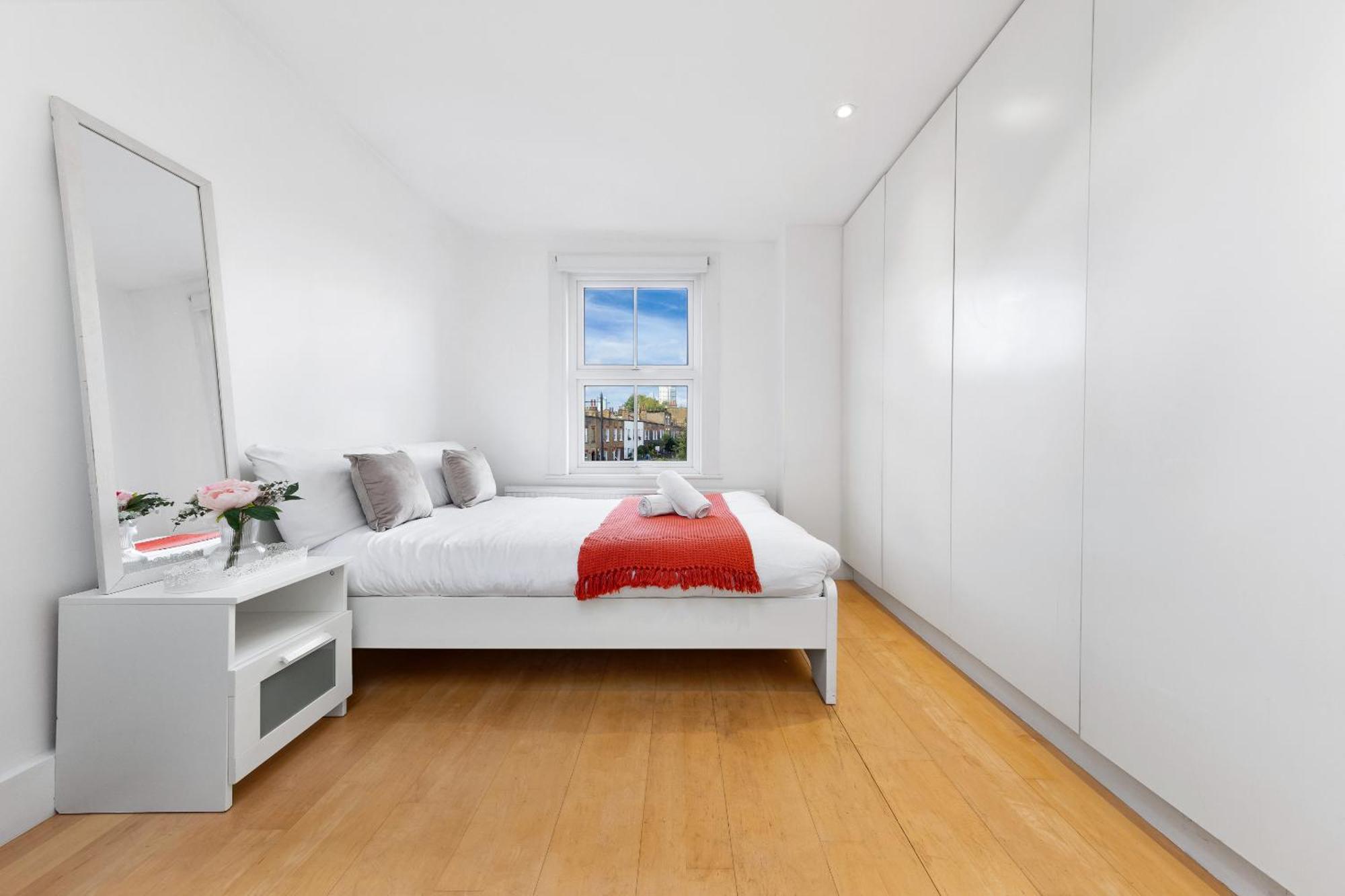 Luxury 4-Bedroom Modern Flat In Central London Steps From Station, Sleeps 9 In Style! Eksteriør bilde