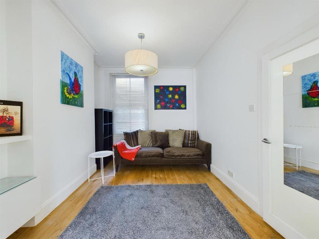 Luxury 4-Bedroom Modern Flat In Central London Steps From Station, Sleeps 9 In Style! Rom bilde