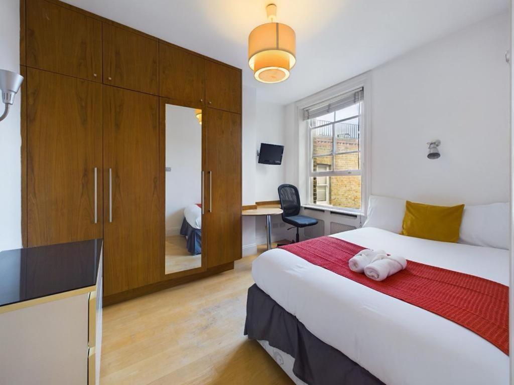 Luxury 4-Bedroom Modern Flat In Central London Steps From Station, Sleeps 9 In Style! Rom bilde