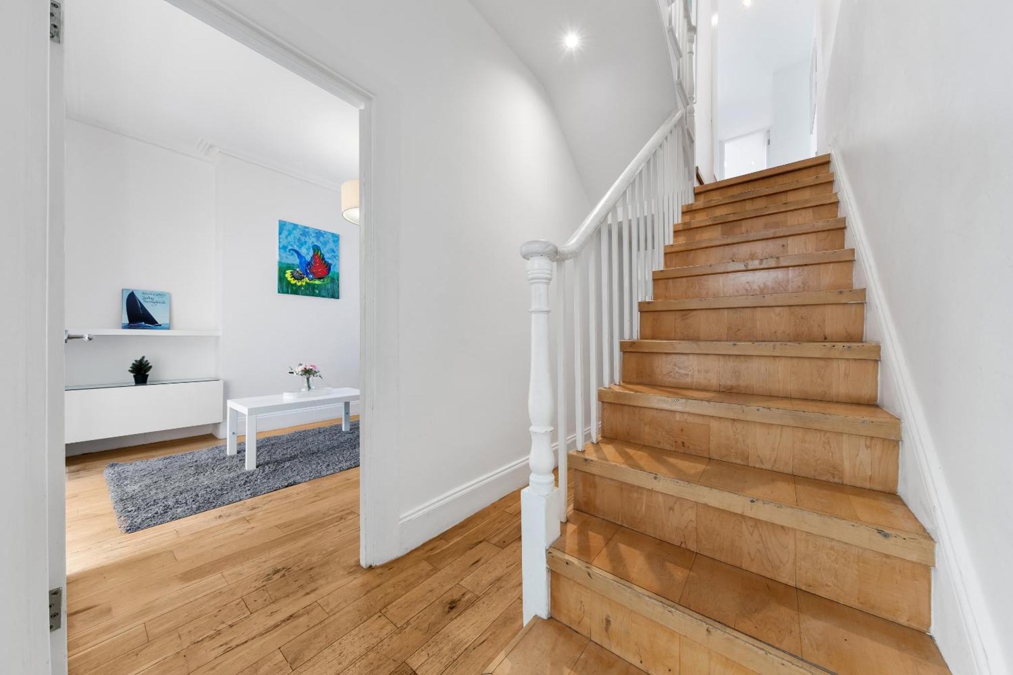 Luxury 4-Bedroom Modern Flat In Central London Steps From Station, Sleeps 9 In Style! Eksteriør bilde