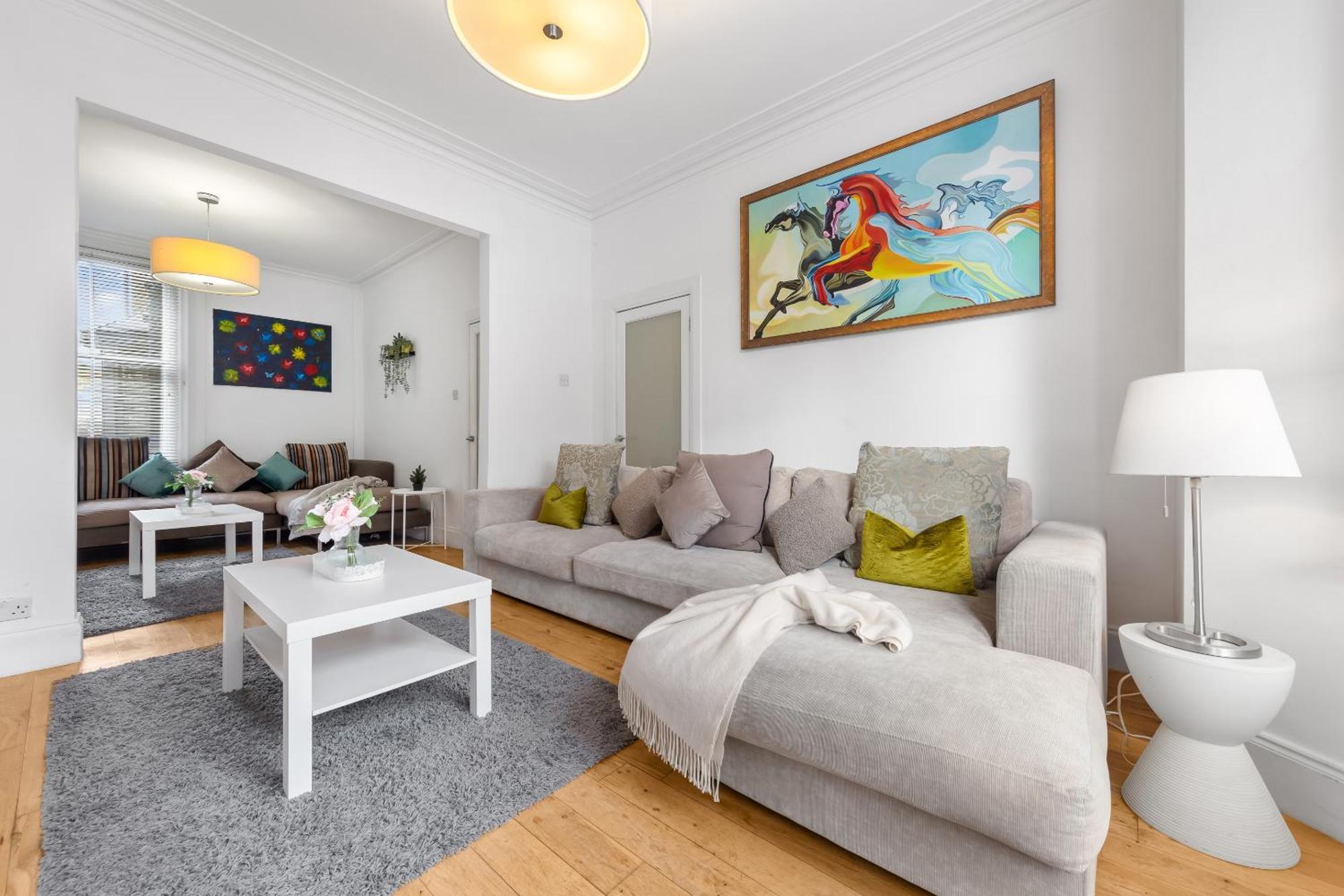 Luxury 4-Bedroom Modern Flat In Central London Steps From Station, Sleeps 9 In Style! Eksteriør bilde