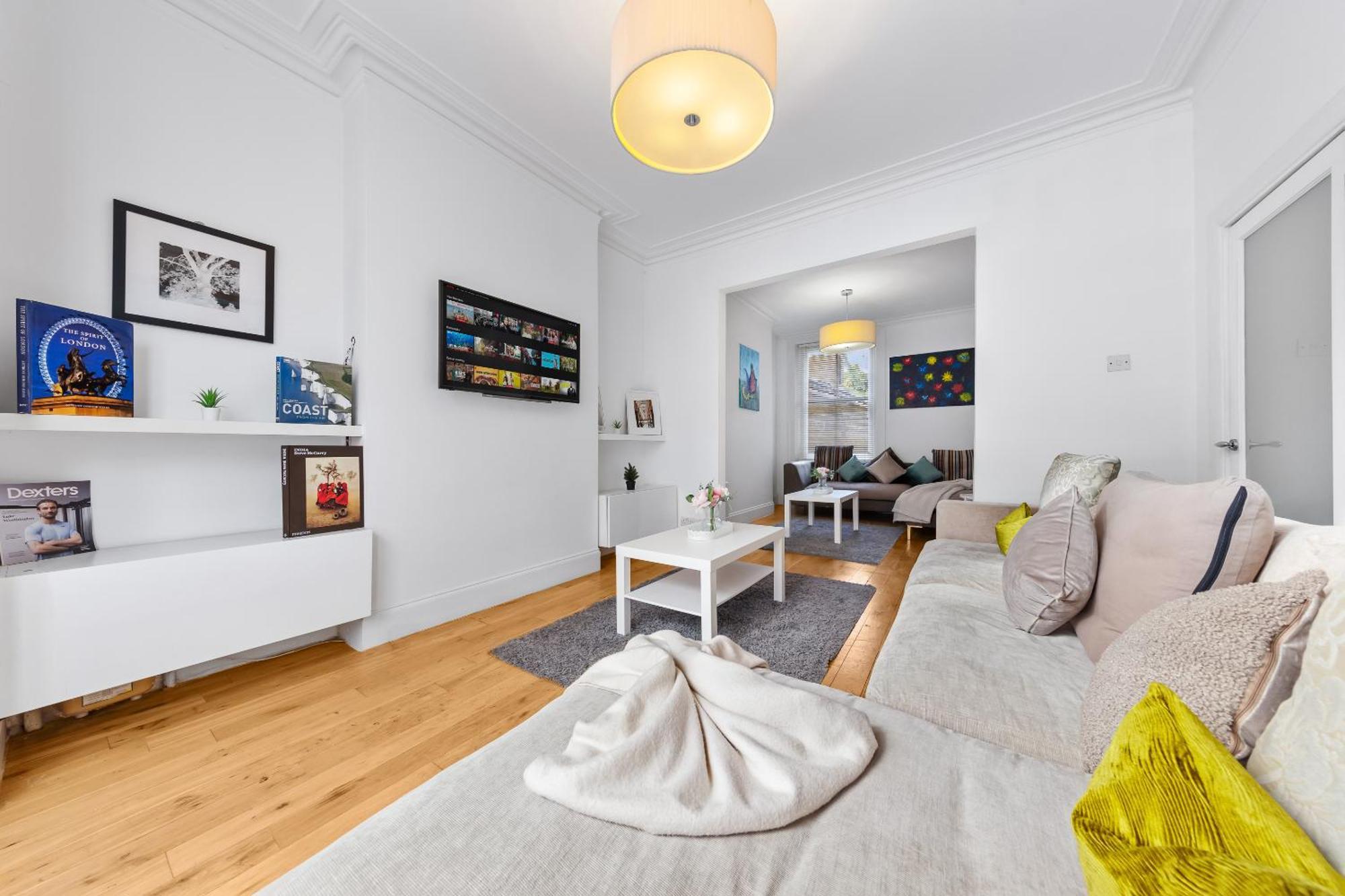 Luxury 4-Bedroom Modern Flat In Central London Steps From Station, Sleeps 9 In Style! Eksteriør bilde