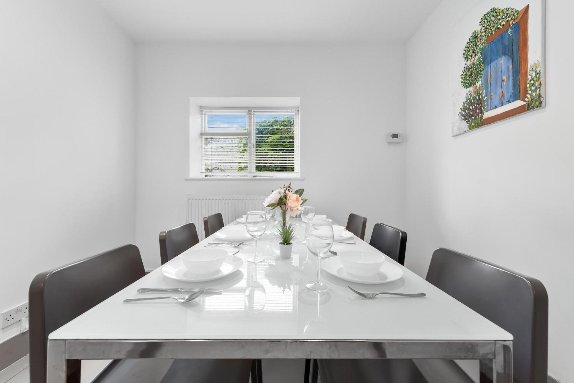 Luxury 4-Bedroom Modern Flat In Central London Steps From Station, Sleeps 9 In Style! Eksteriør bilde