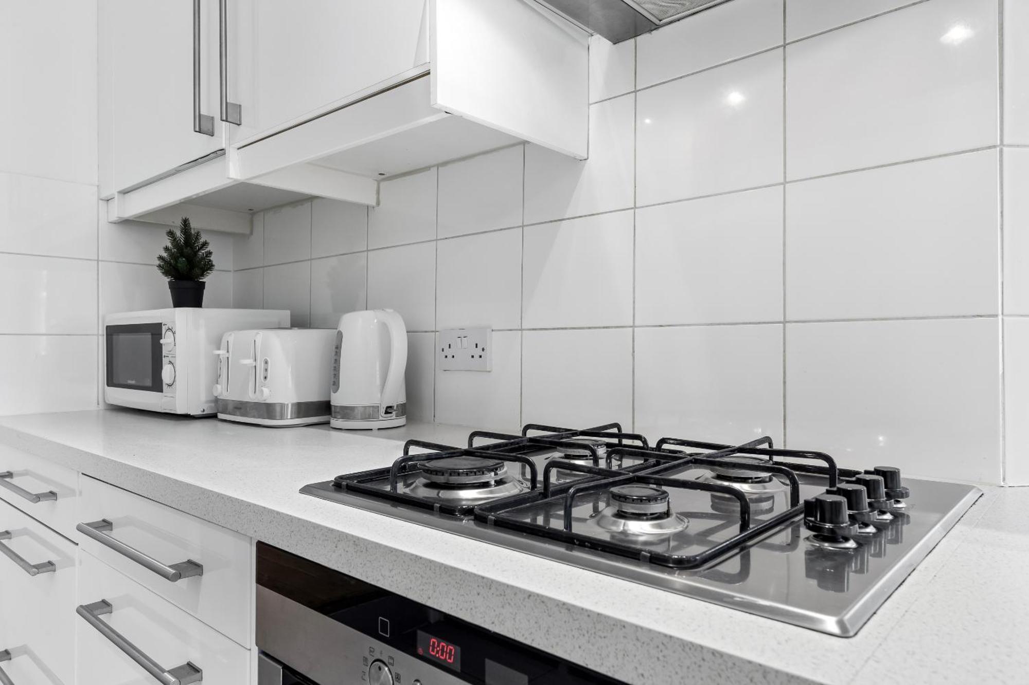 Luxury 4-Bedroom Modern Flat In Central London Steps From Station, Sleeps 9 In Style! Eksteriør bilde